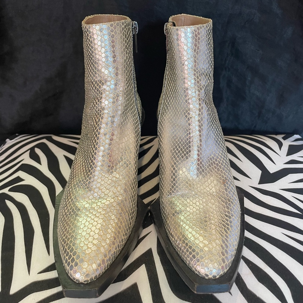 Limited Edition MCM Runway snakeskin Silver Metallic Ankle Booties Size 37 - Picture 2 of 7